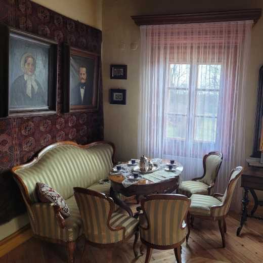 Ożarów wnętrze strona główna